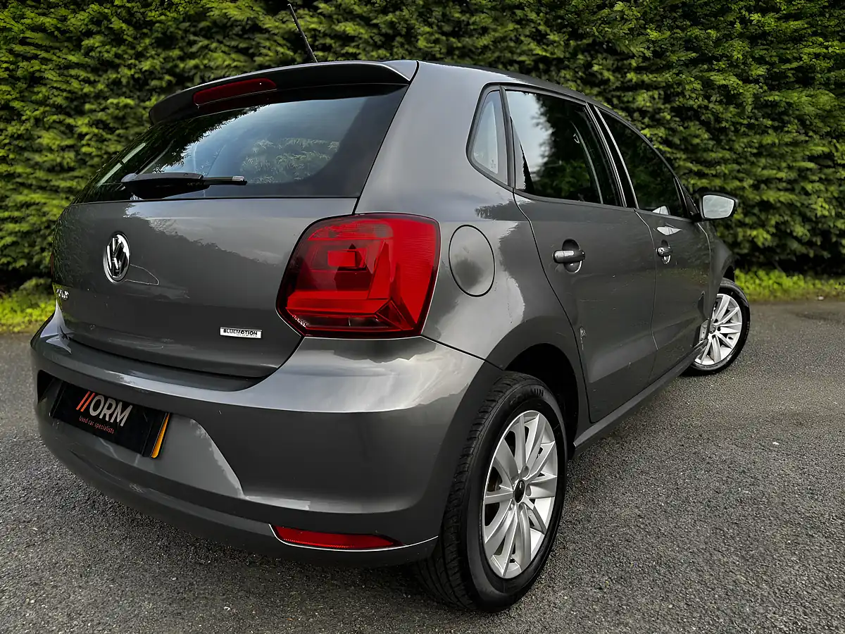 Used 2015 Volkswagen Polo Se Grey - Interior and Exterior details 8