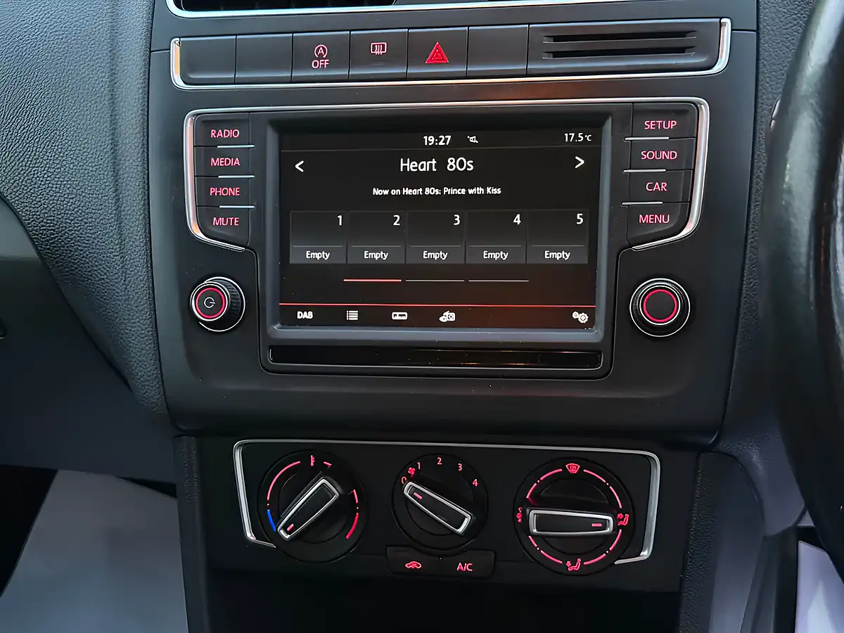 Used 2015 Volkswagen Polo Se Grey - Interior and Exterior details 16