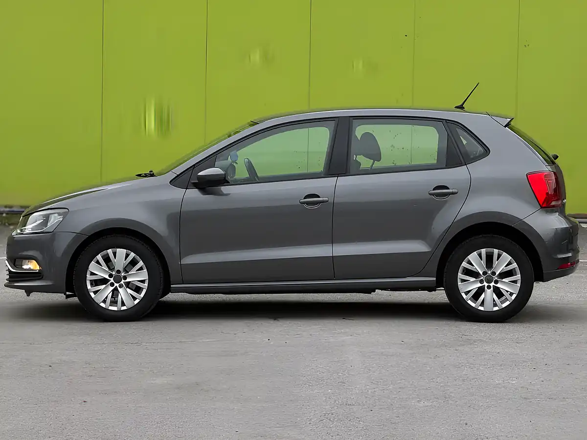 Used 2015 Volkswagen Polo Se Grey - Interior and Exterior details 8