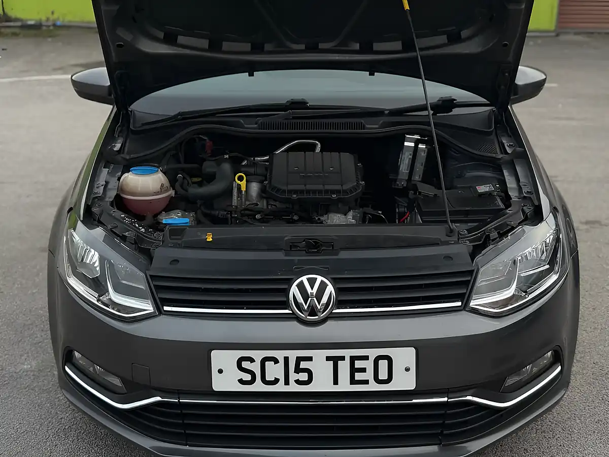 Used 2015 Volkswagen Polo Se Grey - Interior and Exterior details 9