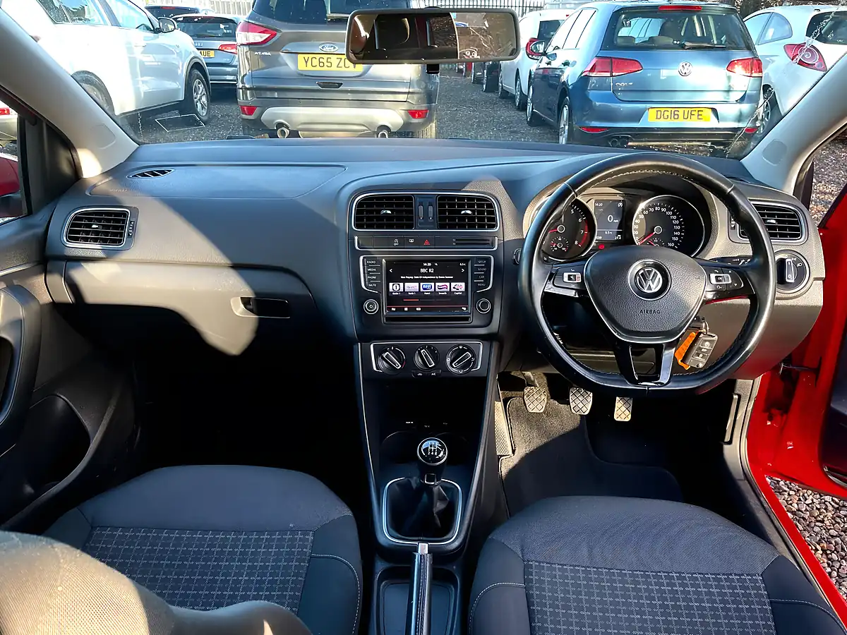Used 2015 Volkswagen Polo Se Red - Interior and Exterior details 12