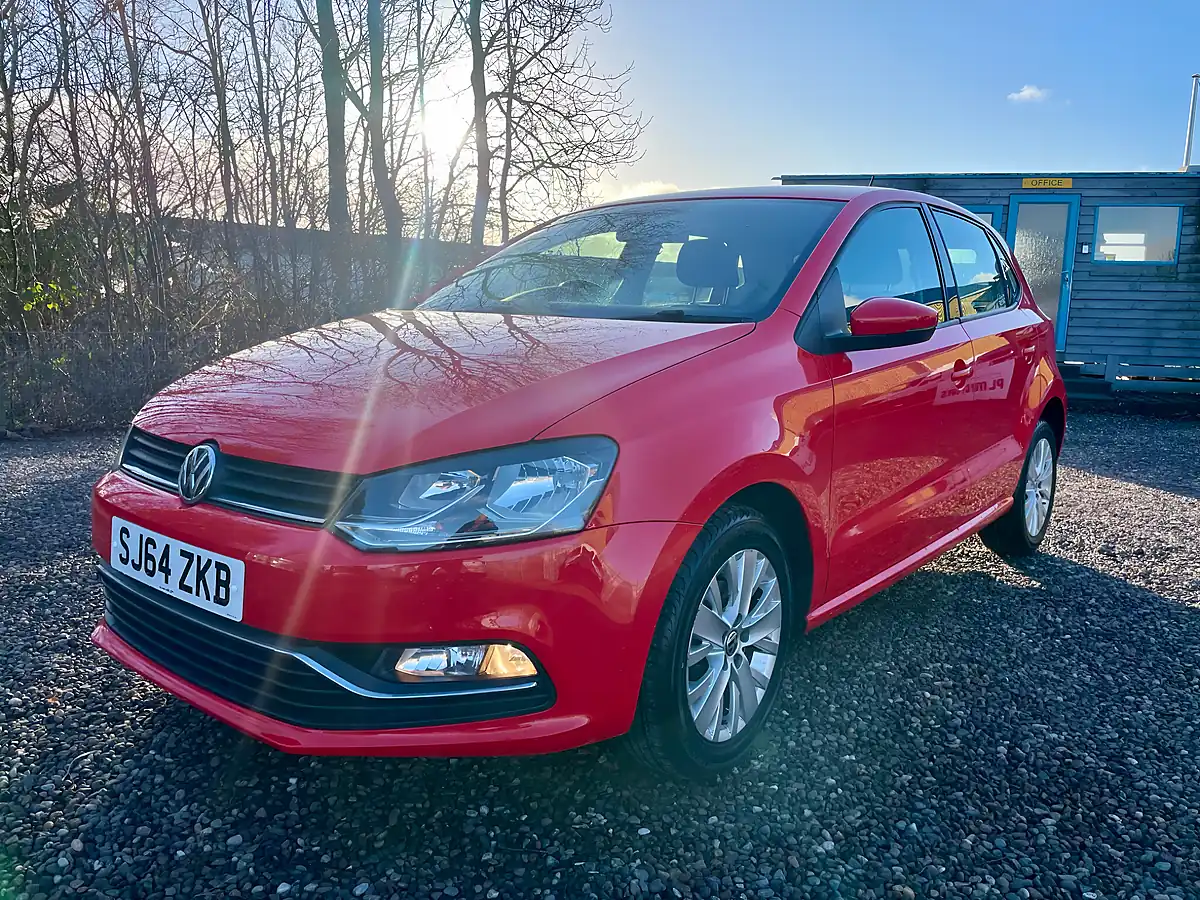 Used 2015 Volkswagen Polo Se Red - Interior and Exterior details 3