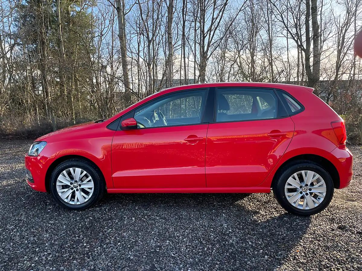Used 2015 Volkswagen Polo Se Red - Interior and Exterior details 6