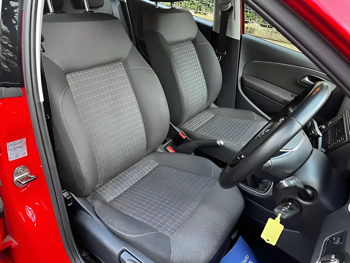 Used 2015 Volkswagen Polo Se Red - Interior and Exterior details 10