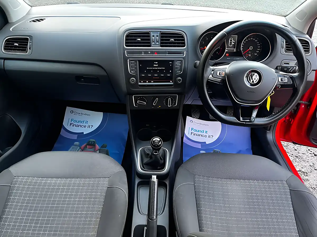 Used 2015 Volkswagen Polo Se Red - Interior and Exterior details 11