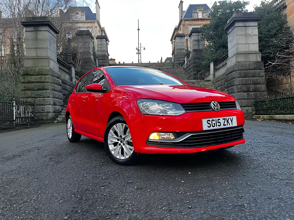 Used 2015 Volkswagen Polo Se Red - Interior and Exterior details 5