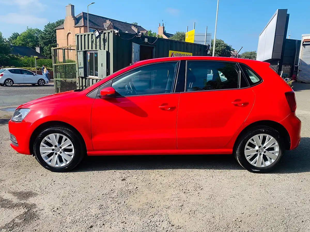 Used 2015 Volkswagen Polo Se Red - Interior and Exterior details 11