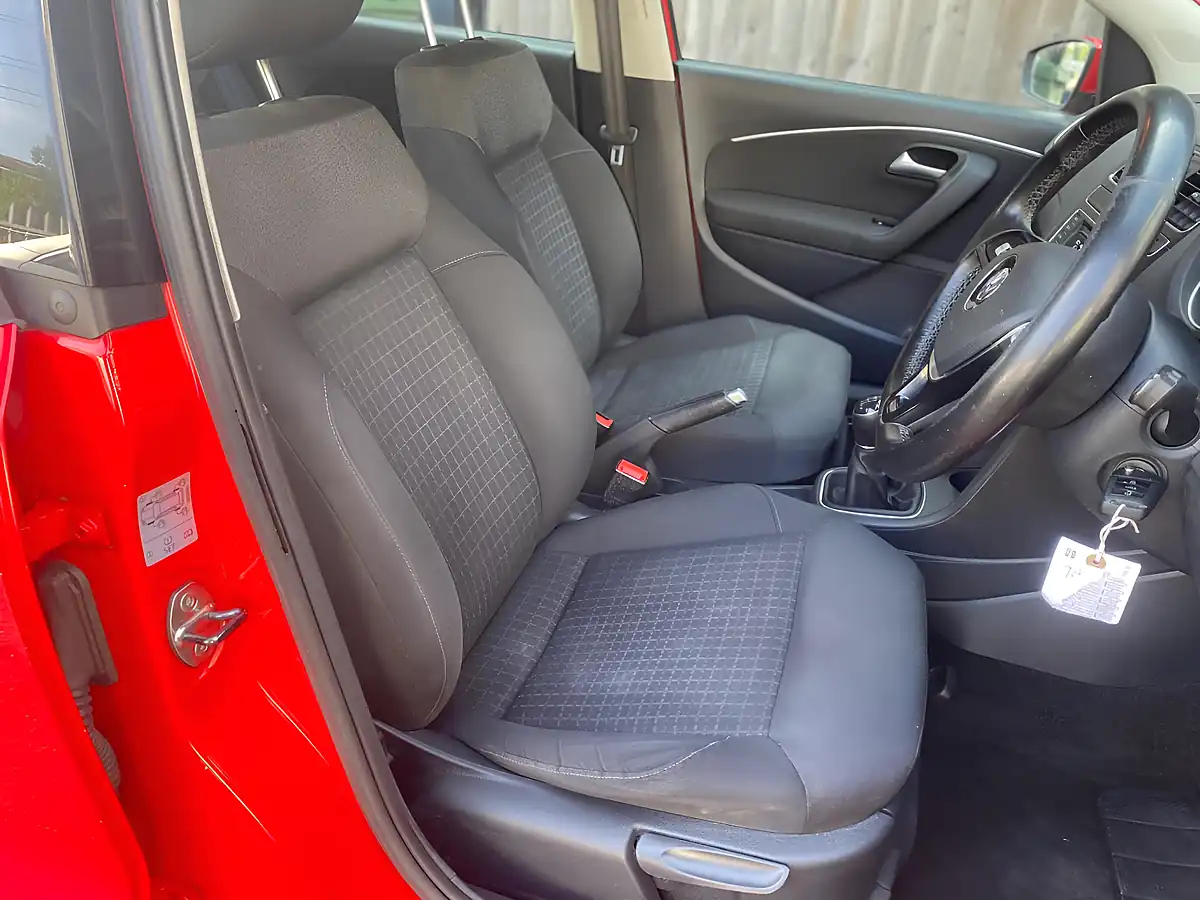 Used 2015 Volkswagen Polo Se Red - Interior and Exterior details 14
