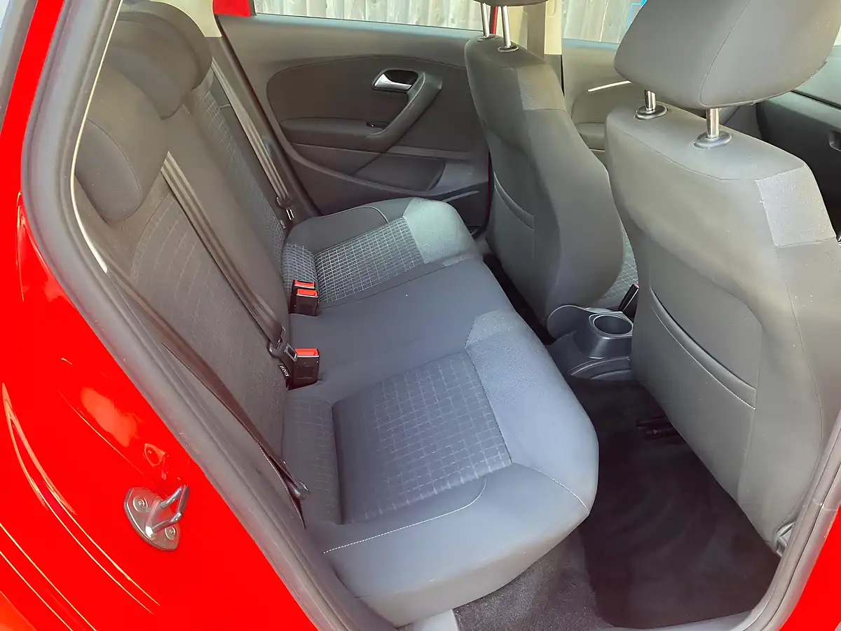 Used 2015 Volkswagen Polo Se Red - Interior and Exterior details 16