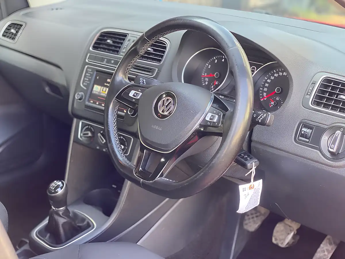 Used 2015 Volkswagen Polo Se Red - Interior and Exterior details 20
