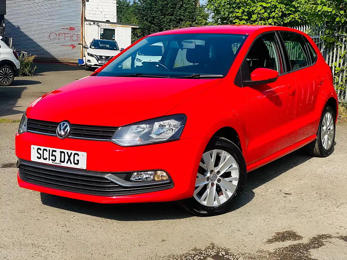 Used 2015 Volkswagen Polo Se Red - Interior and Exterior details 3