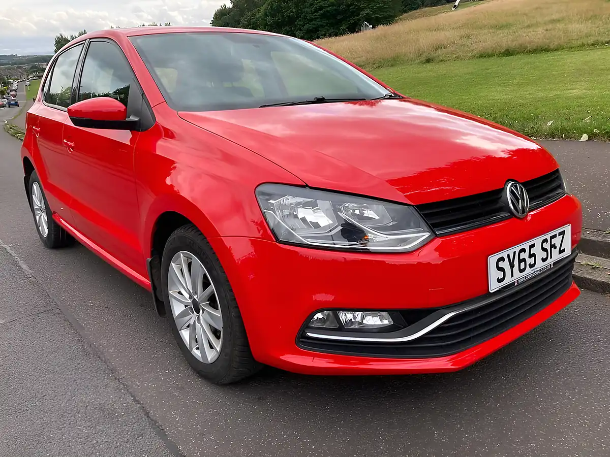 Used 2015 Volkswagen Polo Se Red - Front View