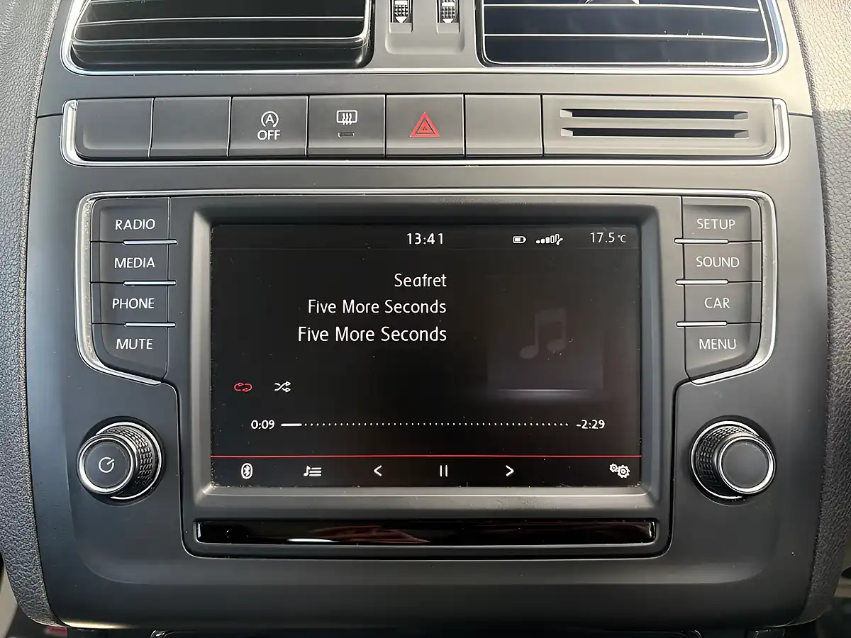 Used 2015 Volkswagen Polo Se Red - Interior and Exterior details 12