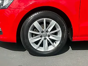 Used 2015 Volkswagen Polo Se Red - Interior and Exterior details 17