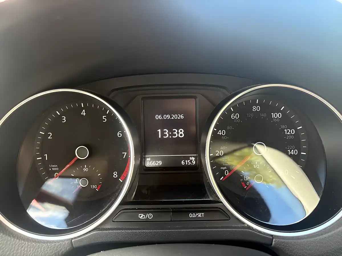 Used 2015 Volkswagen Polo Se Red - Interior and Exterior details 8