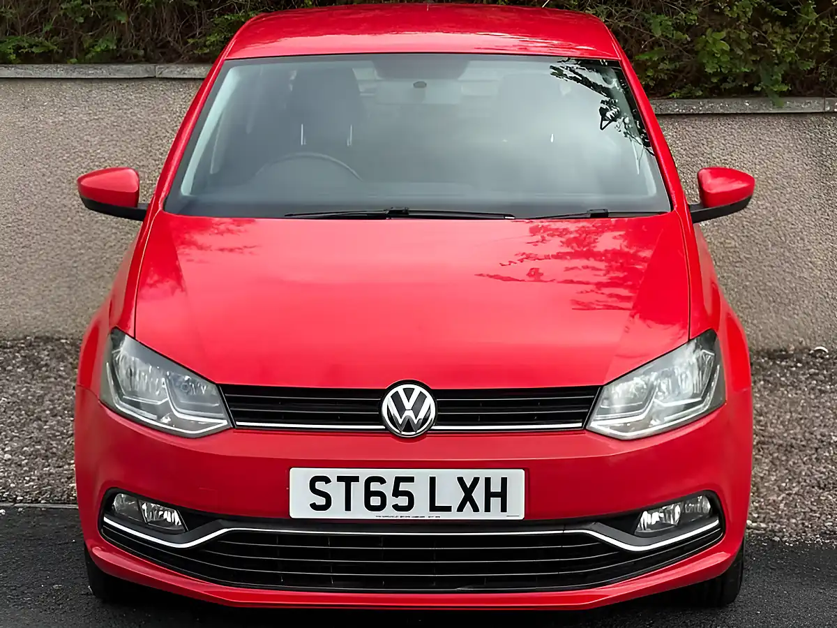 Used 2015 Volkswagen Polo Se Red - Interior and Exterior details 11
