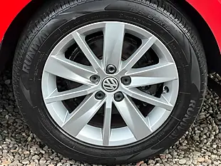 Used 2015 Volkswagen Polo Se Red - Interior and Exterior details 13
