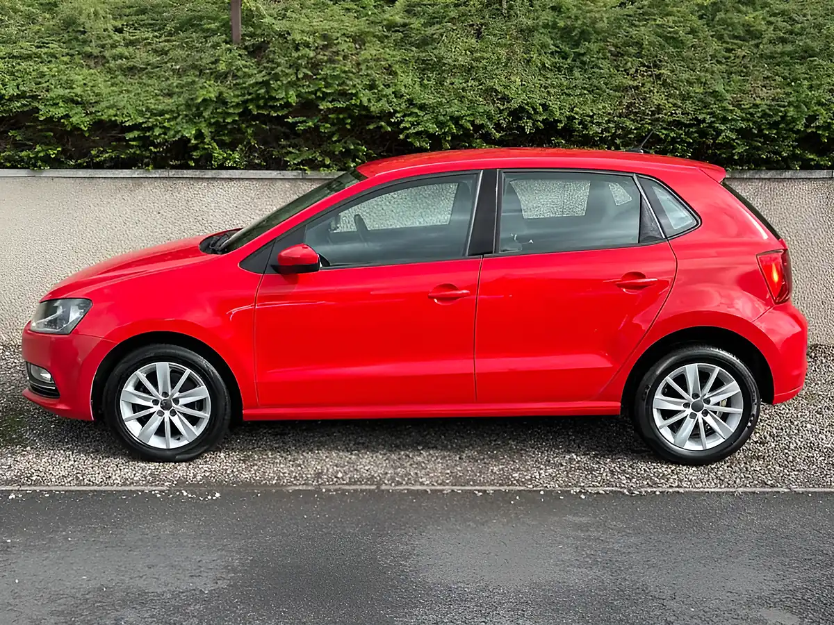 Used 2015 Volkswagen Polo Se Red - Interior and Exterior details 3