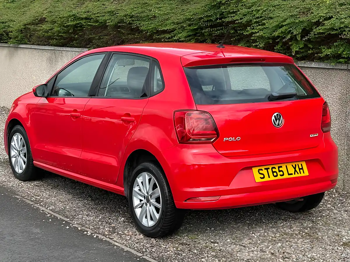 Used 2015 Volkswagen Polo Se Red - Interior and Exterior details 5