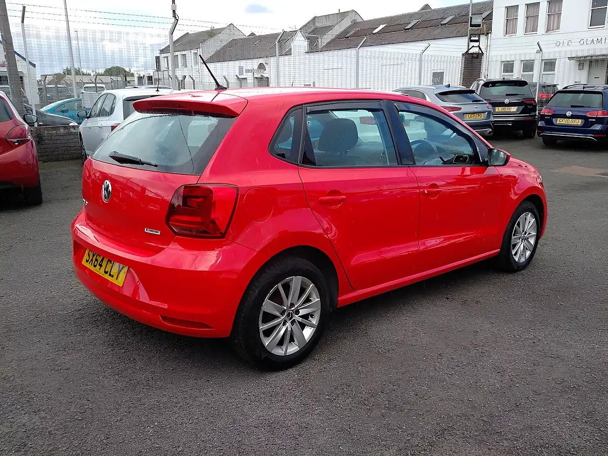 Used 2015 Volkswagen Polo Se Red - Interior and Exterior details 6