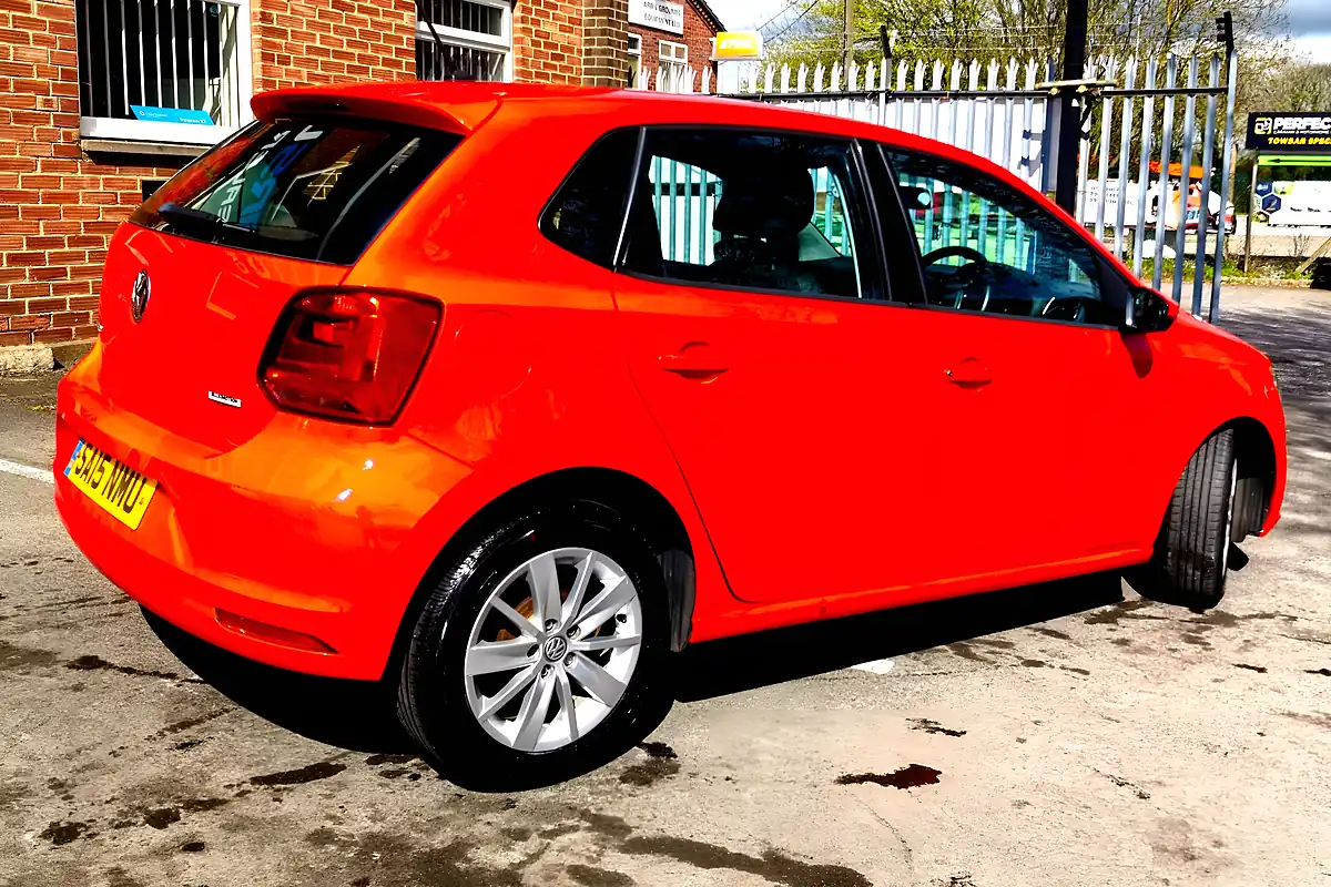 Used 2015 Volkswagen Polo Se Red - Interior and Exterior details 16