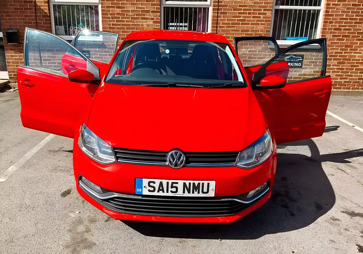 Used 2015 Volkswagen Polo Se Red - Interior and Exterior details 20