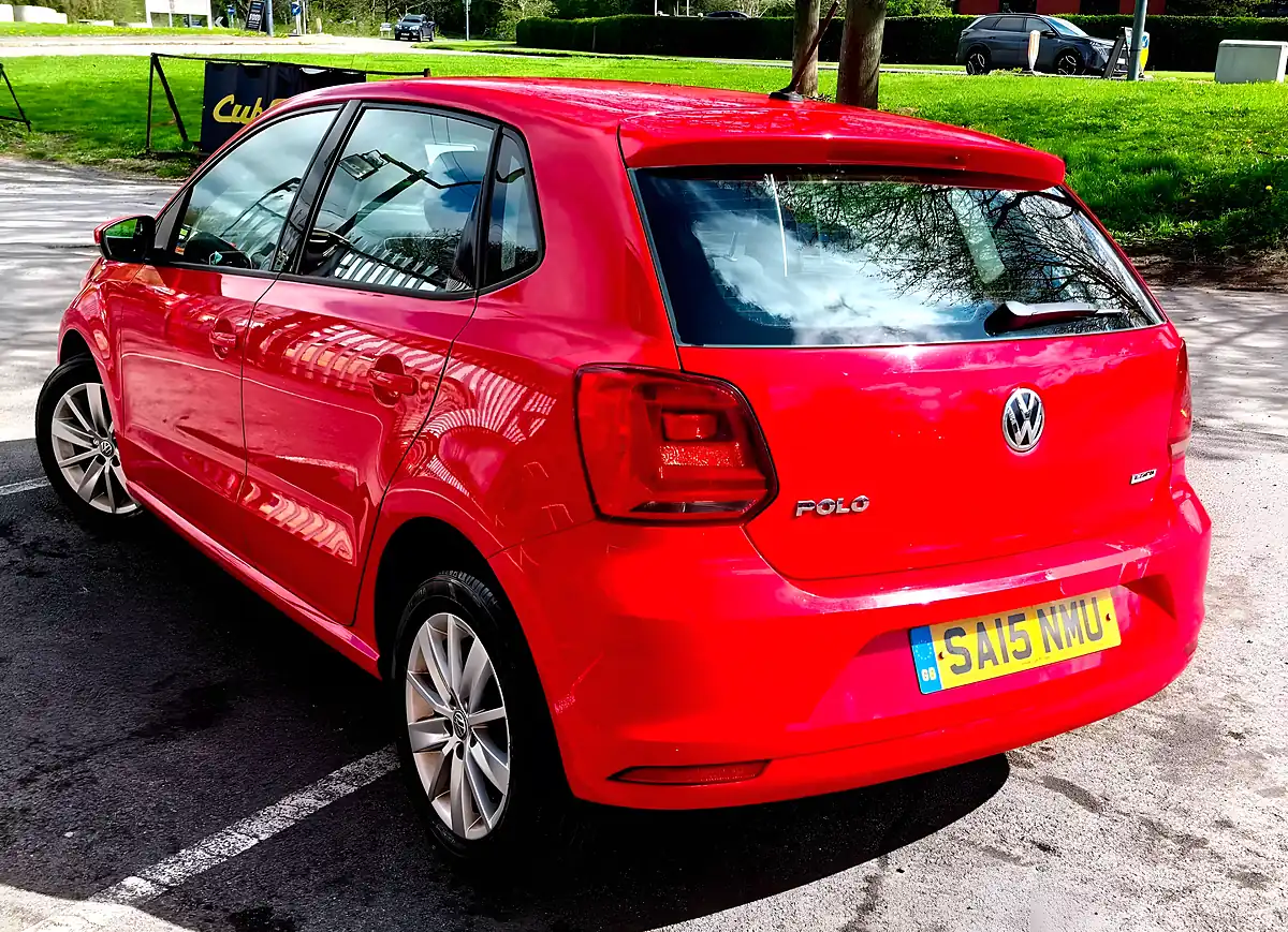 Used 2015 Volkswagen Polo Se Red - Interior and Exterior details 3