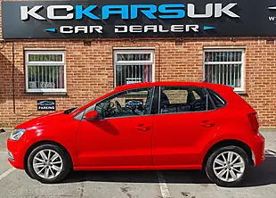 Used 2015 Volkswagen Polo Se Red - Interior and Exterior details 5