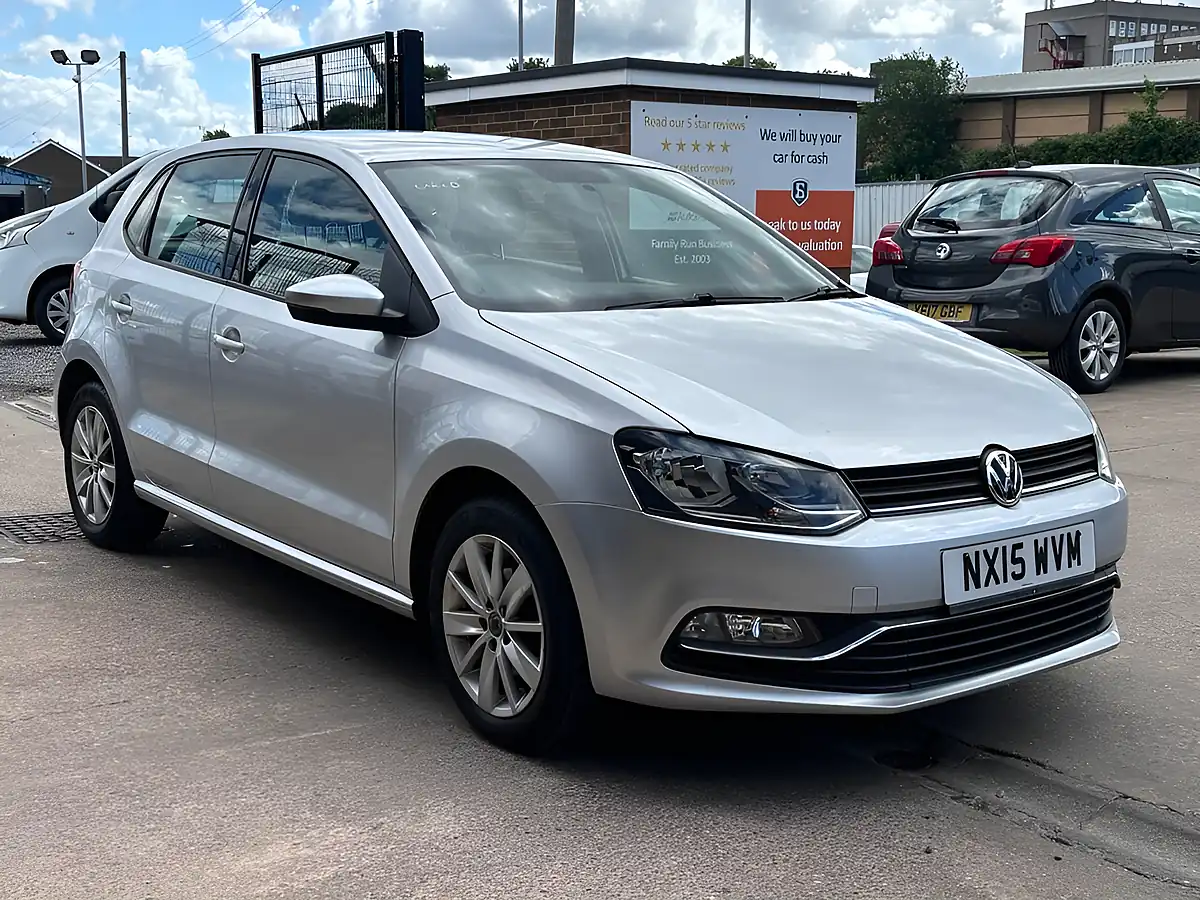 Used 2015 Volkswagen Polo Se Silver - Front View