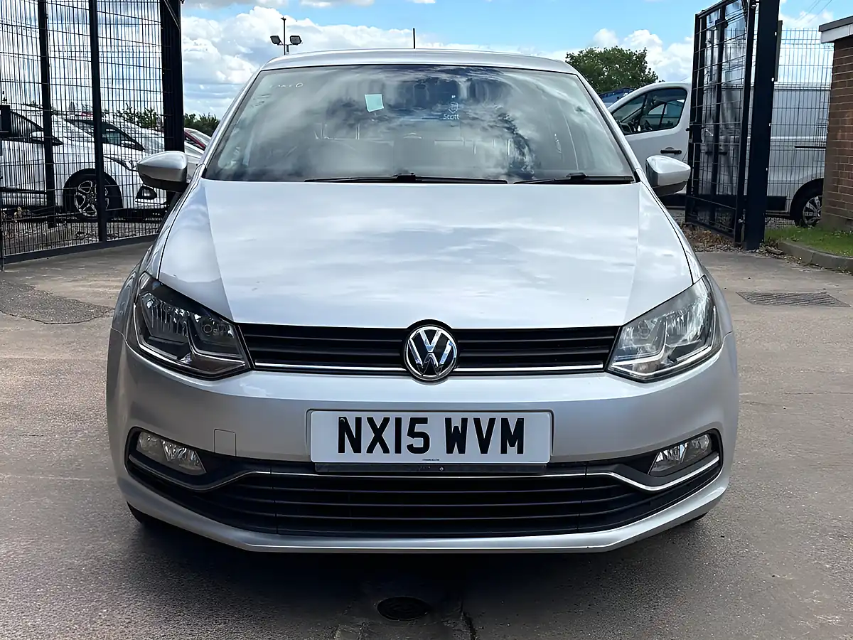 Used 2015 Volkswagen Polo Se Silver - Interior and Exterior details 2