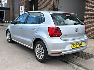 Used 2015 Volkswagen Polo Se Silver - Interior and Exterior details 5