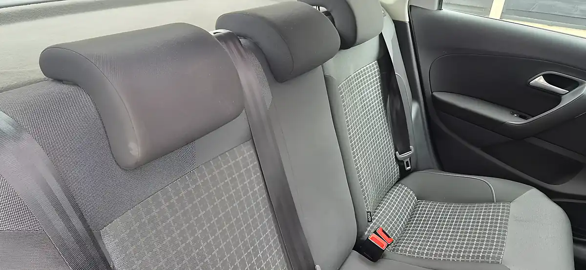 Used 2015 Volkswagen Polo Se Silver - Interior and Exterior details 15