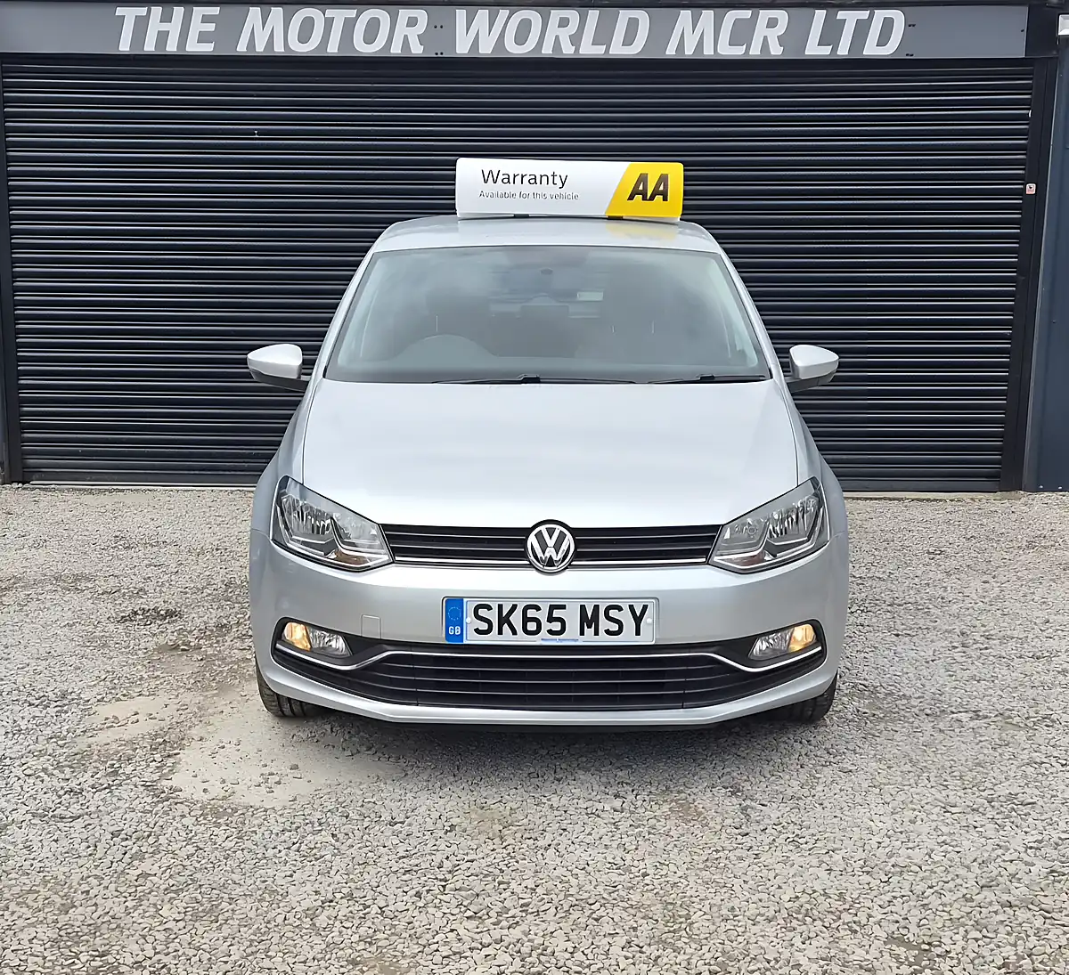 Used 2015 Volkswagen Polo Se Silver - Interior and Exterior details 2