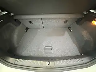 Used 2015 Volkswagen Polo Se White - Interior and Exterior details 15