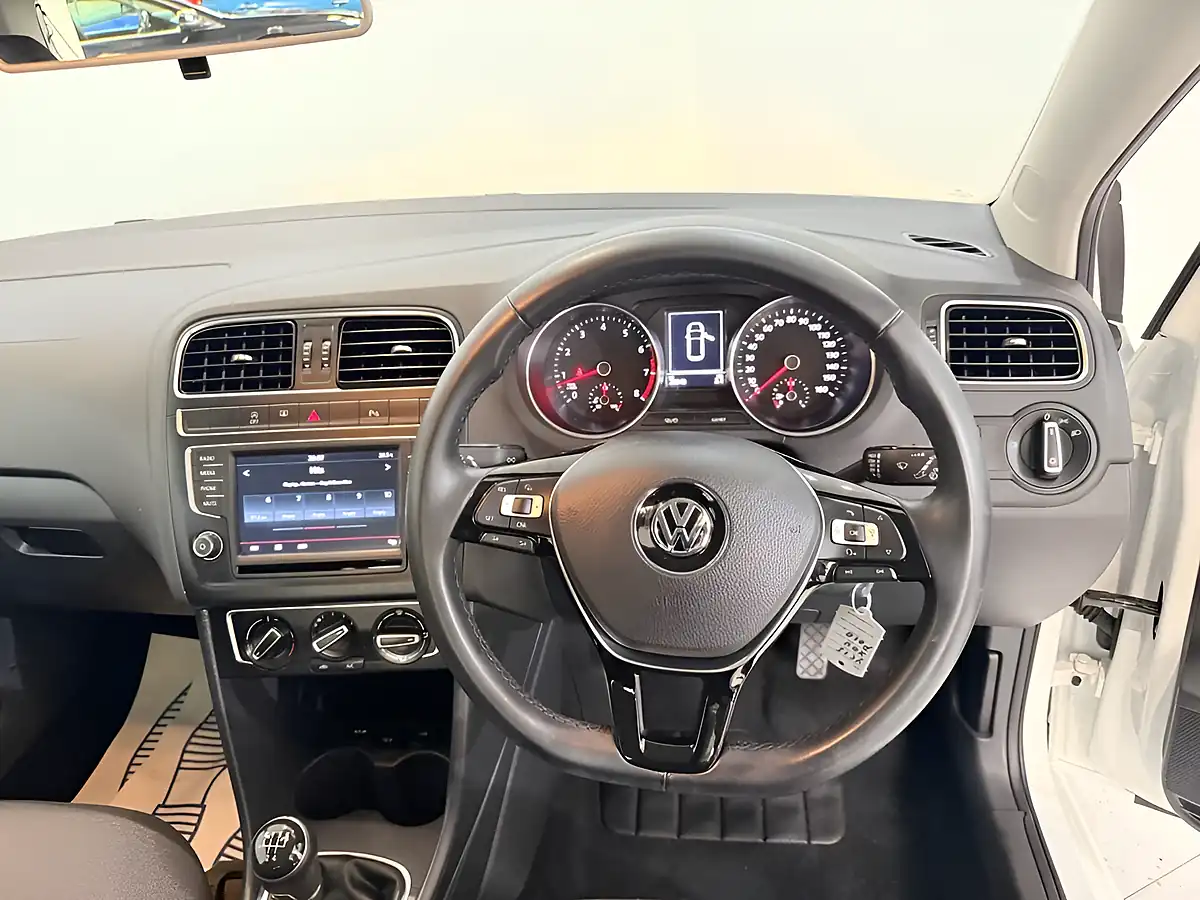 Used 2015 Volkswagen Polo Se White - Interior and Exterior details 18