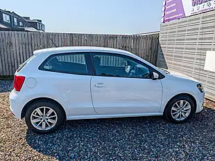 Used 2015 Volkswagen Polo Se White - Interior and Exterior details 11