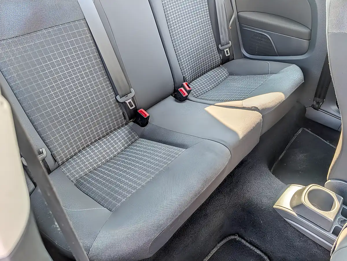 Used 2015 Volkswagen Polo Se White - Interior and Exterior details 14