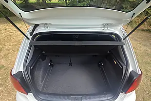 Used 2015 Volkswagen Polo Se White - Interior and Exterior details 10
