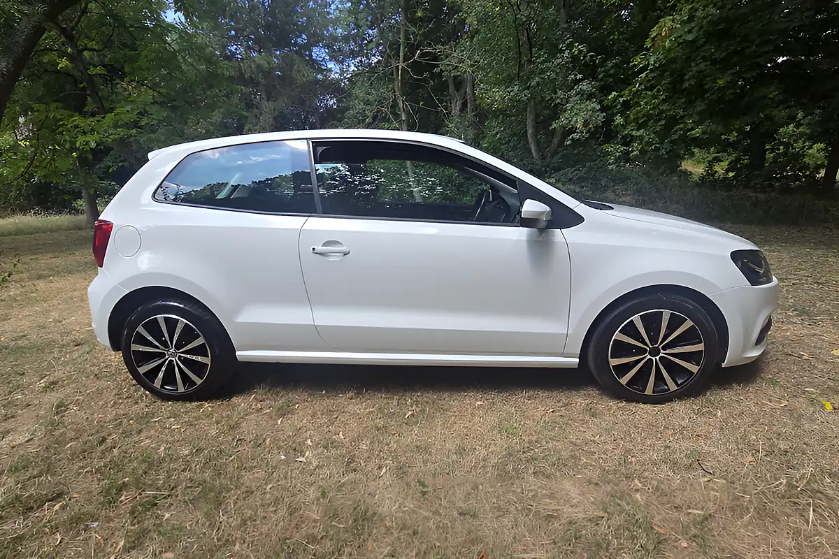 Used 2015 Volkswagen Polo Se White - Interior and Exterior details 7