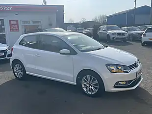 Used 2015 Volkswagen Polo Se White - Interior and Exterior details 10