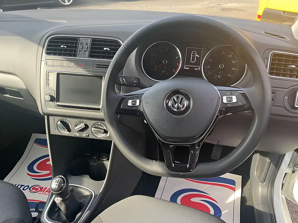 Used 2015 Volkswagen Polo Se White - Interior and Exterior details 14