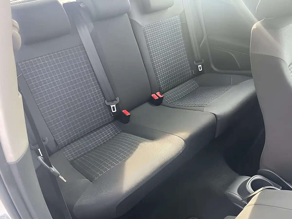 Used 2015 Volkswagen Polo Se White - Interior and Exterior details 17