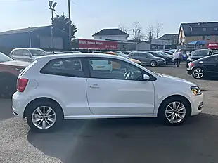 Used 2015 Volkswagen Polo Se White - Interior and Exterior details 9