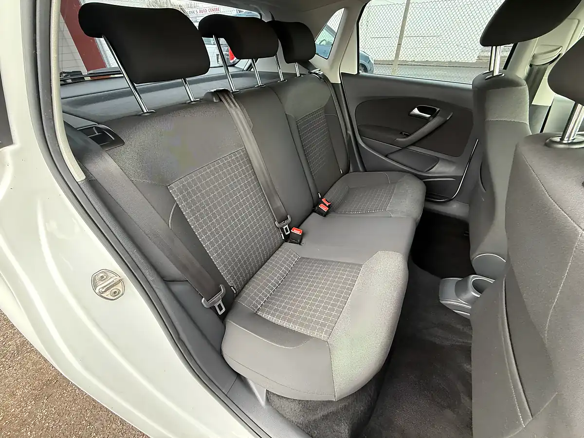 Used 2015 Volkswagen Polo Se White - Interior and Exterior details 11