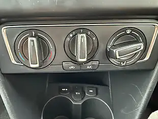 Used 2015 Volkswagen Polo Se White - Interior and Exterior details 20