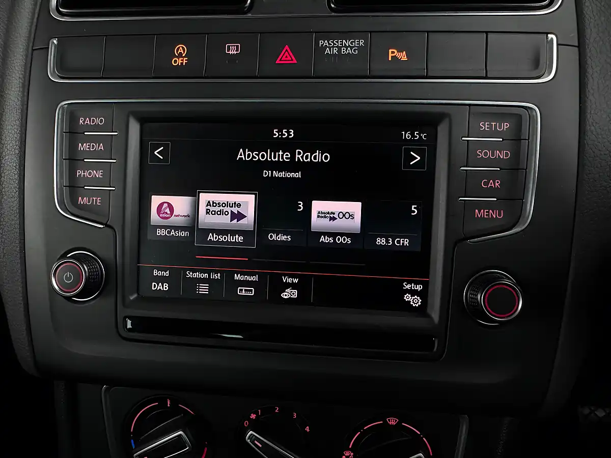 Used 2015 Volkswagen Polo Sel Mayan Blue - Interior and Exterior details 13