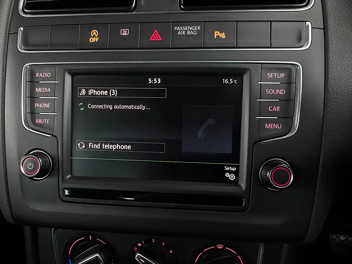 Used 2015 Volkswagen Polo Sel Mayan Blue - Interior and Exterior details 14