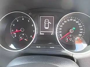 Used 2015 Volkswagen Polo Silver - Interior and Exterior details 10