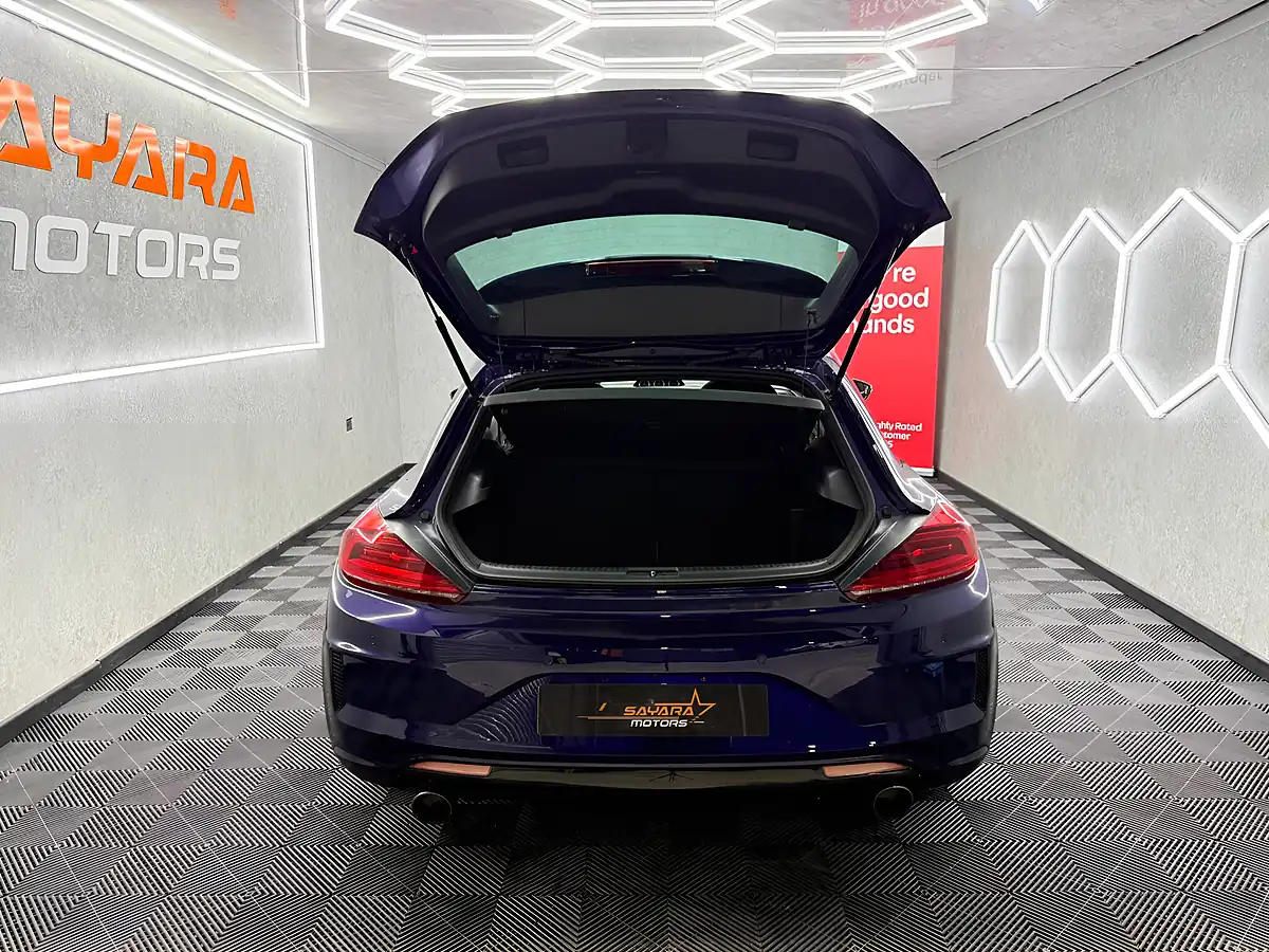 Used 2015 Volkswagen Scirocco Bluemotion Tech GT Purple - Interior and Exterior details 13