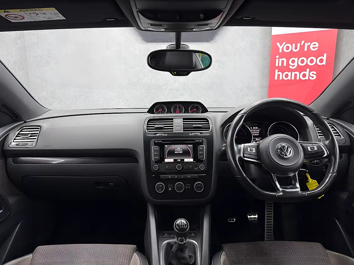 Used 2015 Volkswagen Scirocco Bluemotion Tech GT Purple - Interior and Exterior details 20